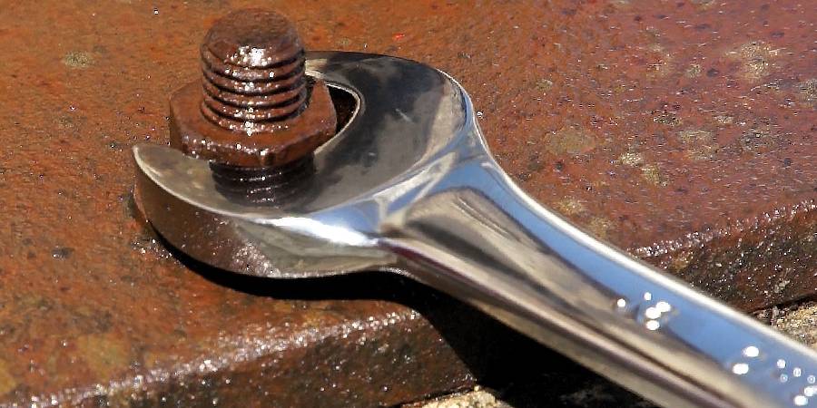 Why You Need to Remove a Seized Bolt with No Head